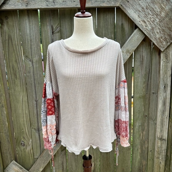 In Loom The Way You Move Mixed Media Boho Bandana Waffle Knit Loose Fit Top - Picture 6 of 16